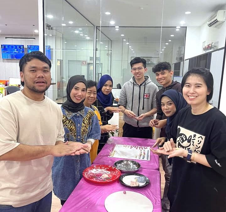 革新、進歩、そしてチームワークの22周年を祝う