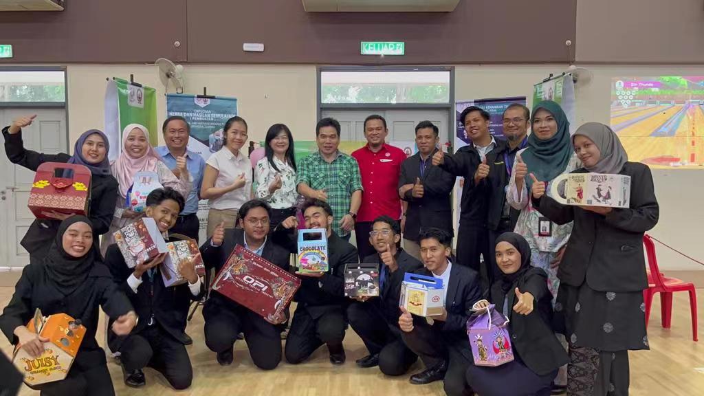 Students’ Final Year Project Presentation Day – Bottle Packaging Project